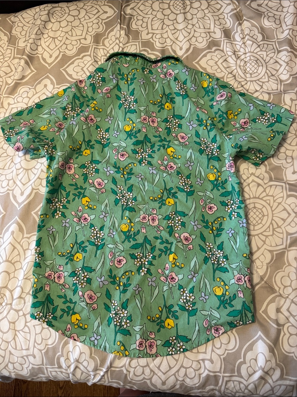 Cat & Jack Little Boy Green Floral Short-Sleeve Button-Down Shirt - Picture 5 of 6
